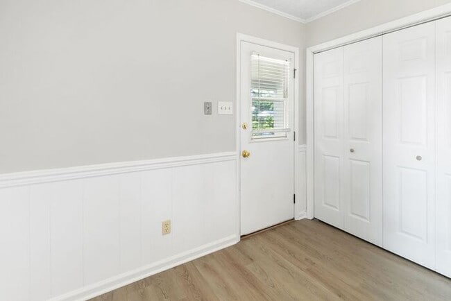 Building Photo - 3 Bedroom 1.5 Bath Ranch in Hope Mills