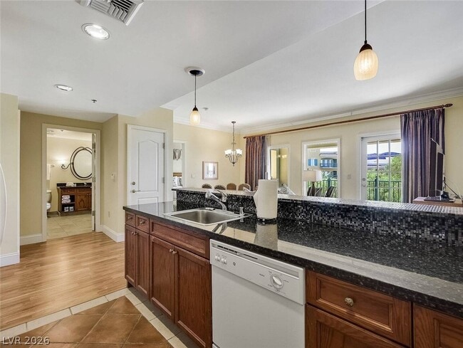 Building Photo - 30 Strada Di Villaggio