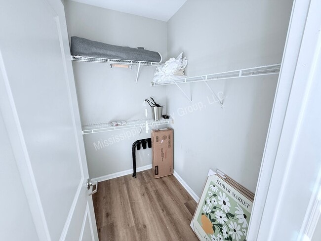 Building Photo - 3BR/3BA For Rent