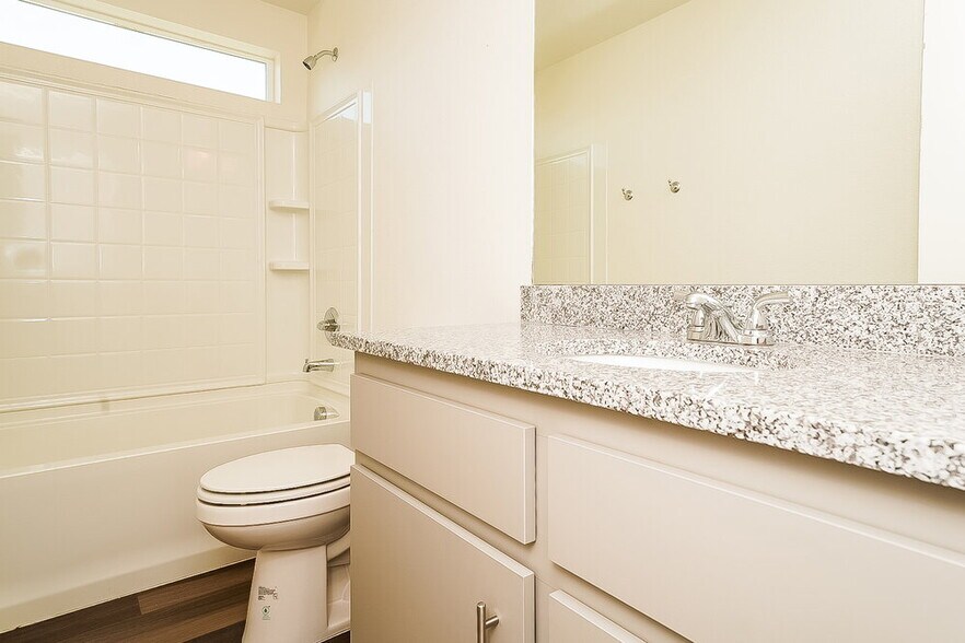 Building Photo - 4750 N Tower Dr