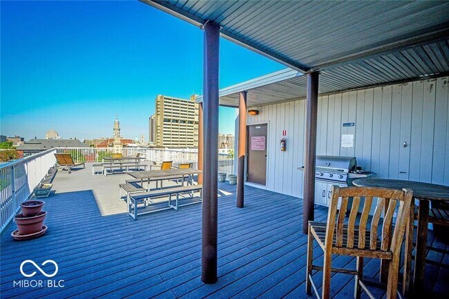 Building Photo - 430 N Park Ave
