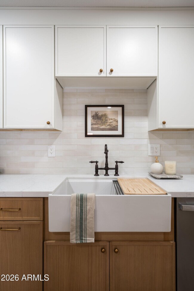 Building Photo - 7837 E Crestwood Way