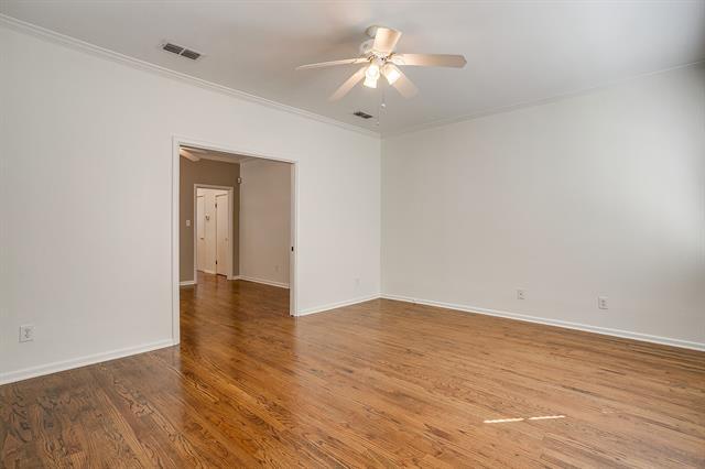 Building Photo - 1622 Mistletoe Blvd