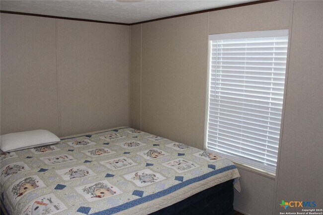 Building Photo - 846 Inglewood Dr