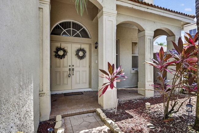Building Photo - 10671 Old Hammock Wy