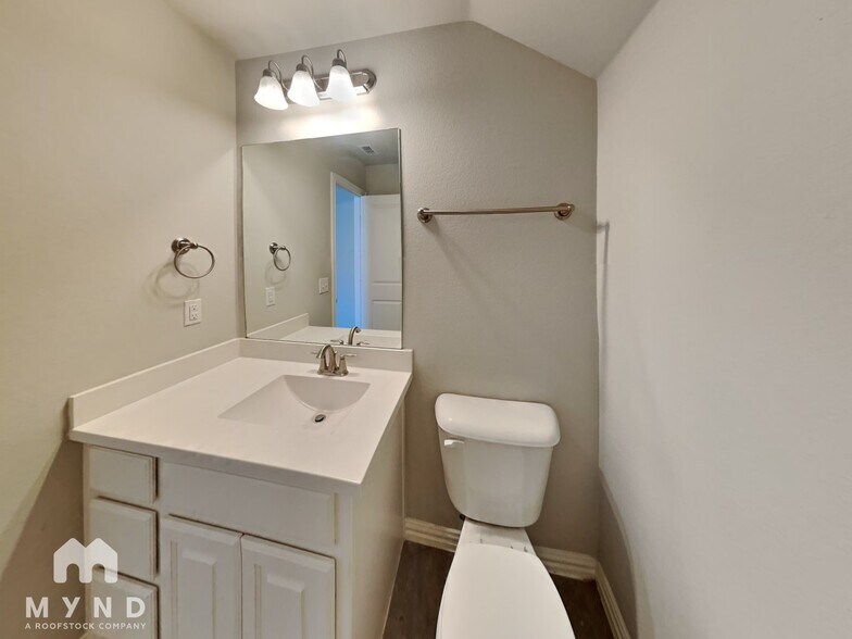 Building Photo - 1424 Bird Cherry Ln