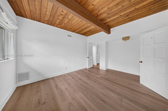 Building Photo - 8925 SW 102nd Terrace
