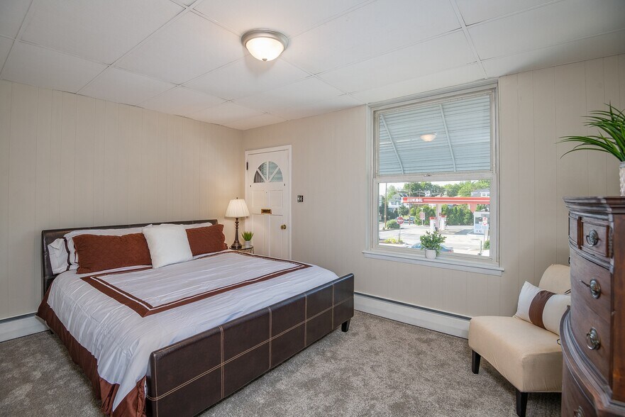 Building Photo - 334 Penn Ave