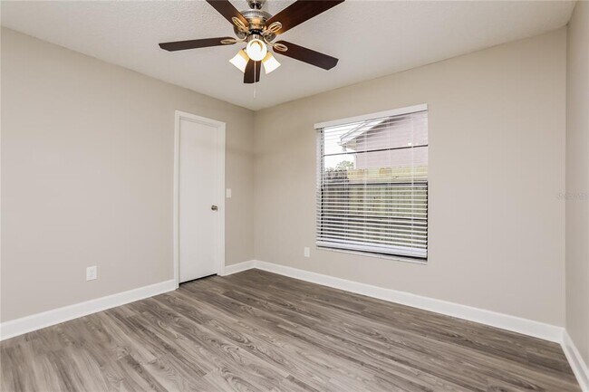 Building Photo - 616 Charing Cross Ct