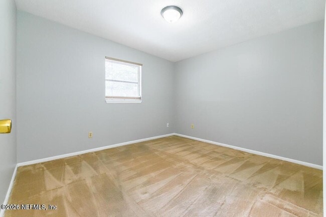 Building Photo - 284 E 47th St