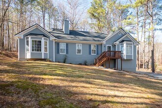 Building Photo - Beautifully Renovated Raised Ranch near Lake Allatoona