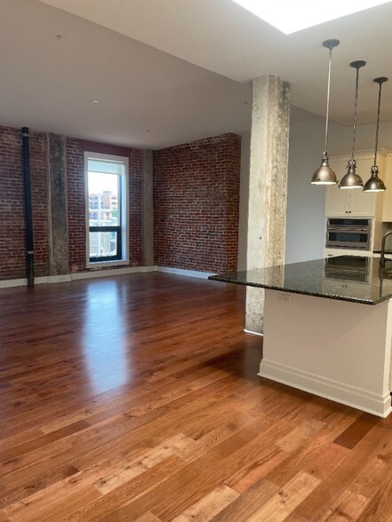 Building Photo - 41 W Lemon St