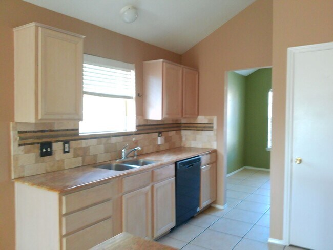 Building Photo - 7818 Wolverine Dr