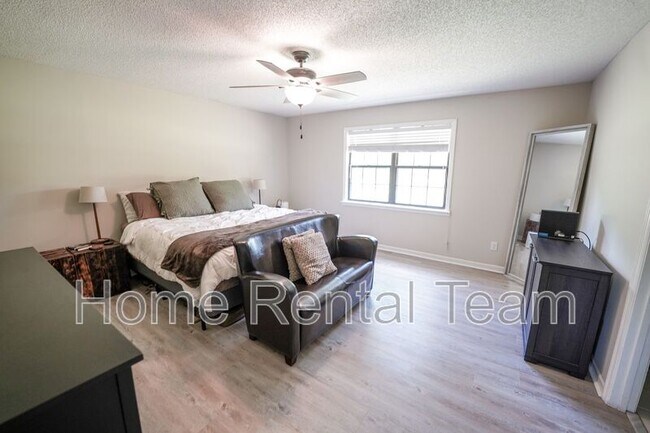 Building Photo - 225 Mt Olivet Church Rd