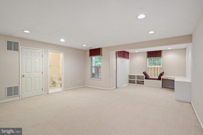 Building Photo - 13280 Maple Creek Ln