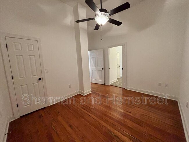 Building Photo - 1204 Broad St