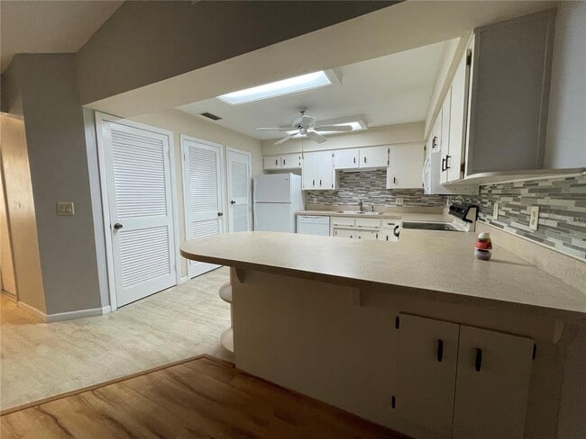 Building Photo - 3325 S Belgrave Dr