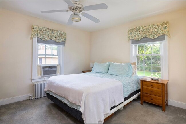 Building Photo - 30 Olive St