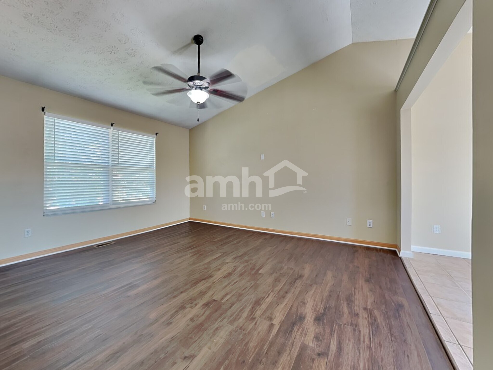 Building Photo - 2565 Chateaugay Ct