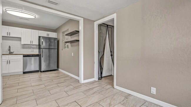 Building Photo - Charming 2bed/1bath Home in Tyrone/St Pete...