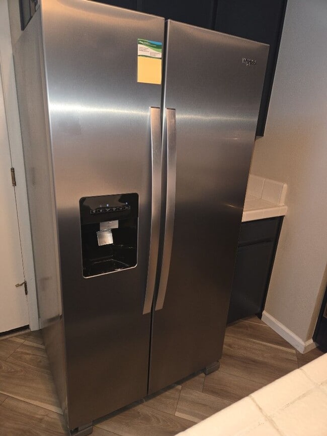 Building Photo - Charming Single Story 3 Bed 2 Bath House