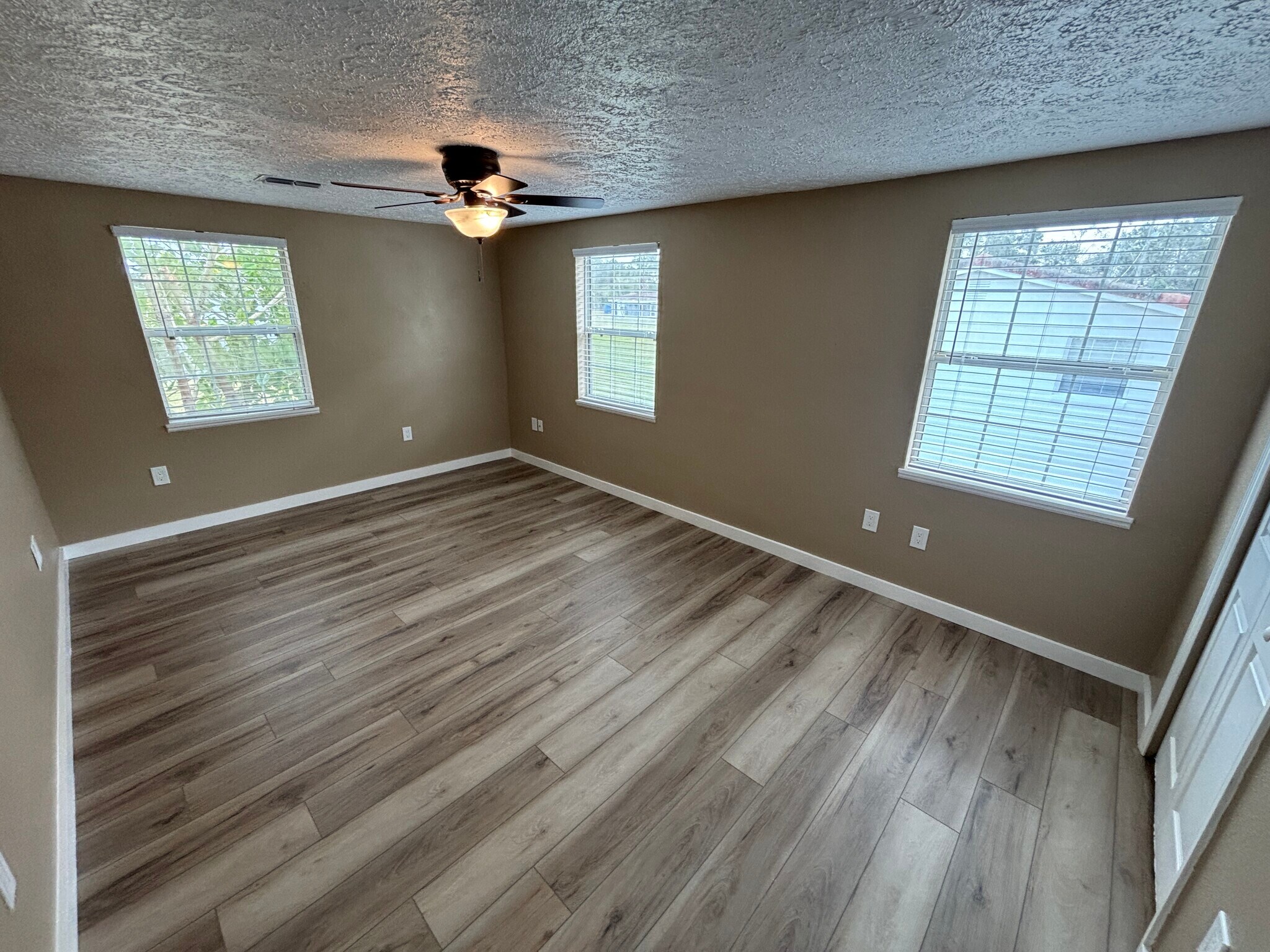 Building Photo - 1225 W Pierce St