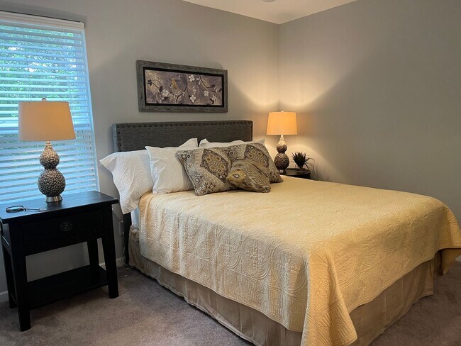Building Photo - FURNISHED Three Bedroom Wellstone Model Home