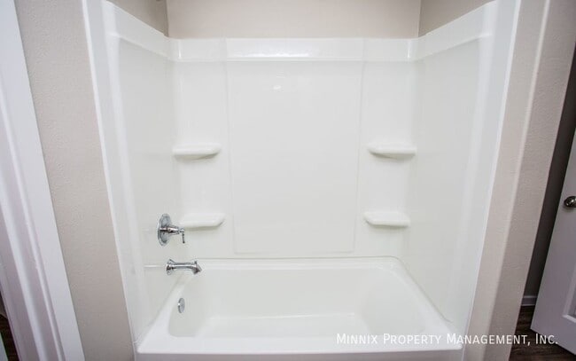 Building Photo - 1916 Langford Ave