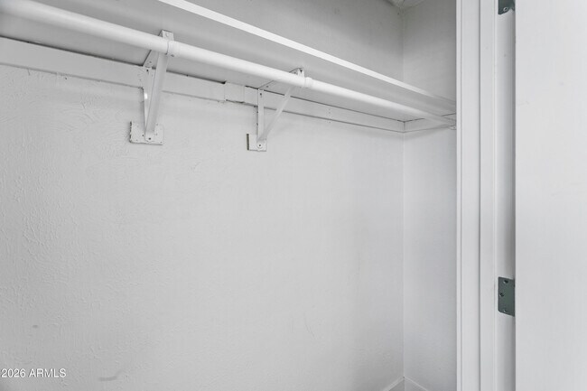 Building Photo - 1646 E McKinley St