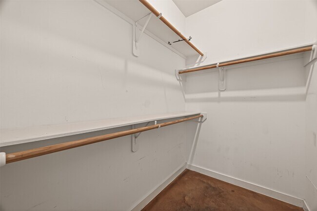 Building Photo - 1112 Columbus St