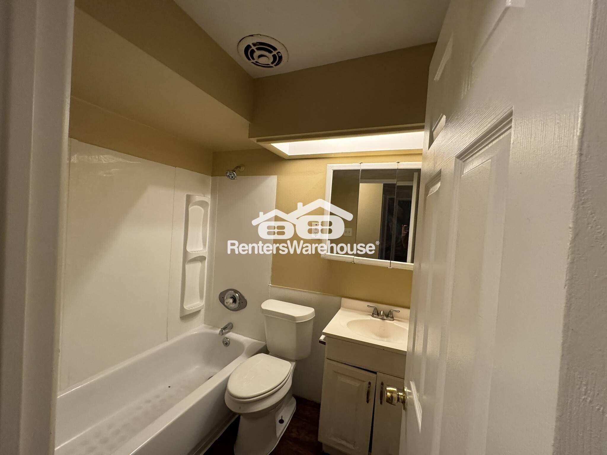 Building Photo - 10137 Cavalier Ct