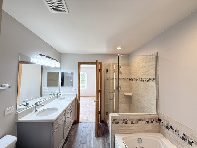 Building Photo - 239 Springbrook Trail S