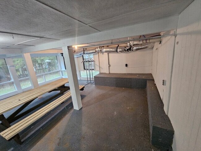 Building Photo - 2 Bedroom 2 Bathroom