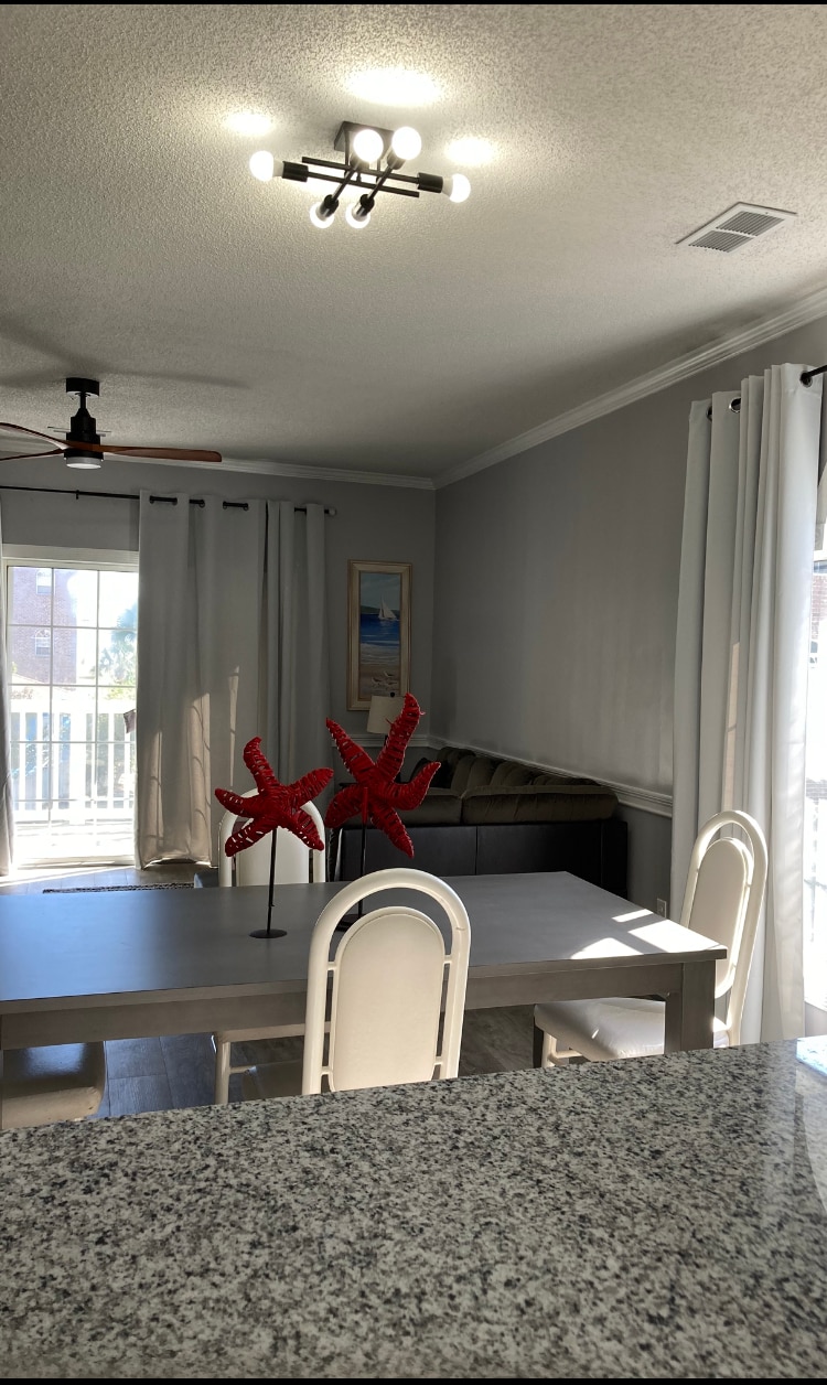 Building Photo - 4231 Hibiscus Dr