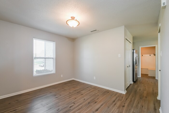 Building Photo - 1416 King Maple Dr