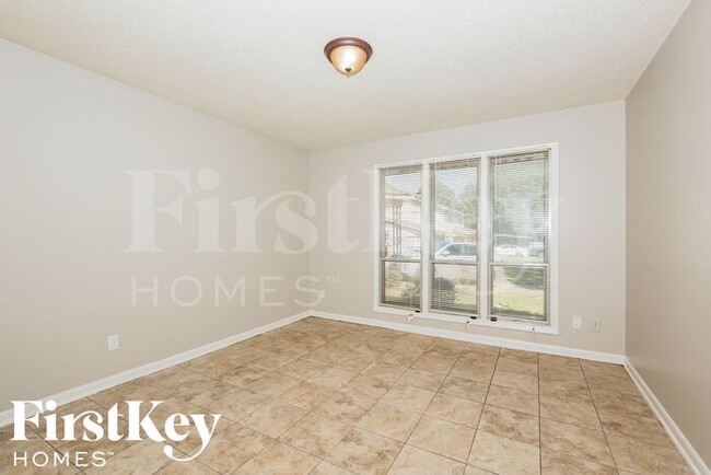 Building Photo - 4915 Foxhall Cove