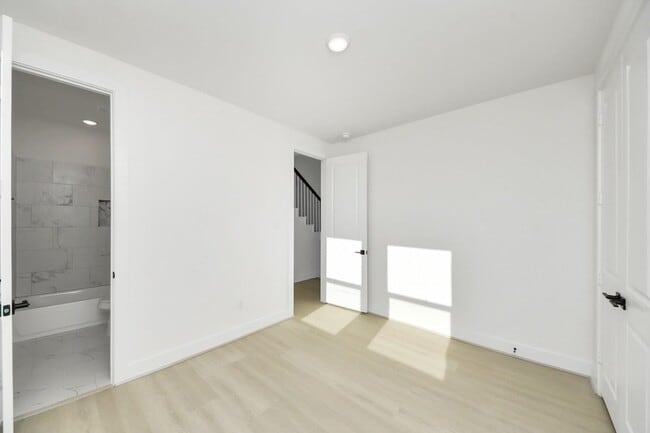 Building Photo - 4324 Avron Dr