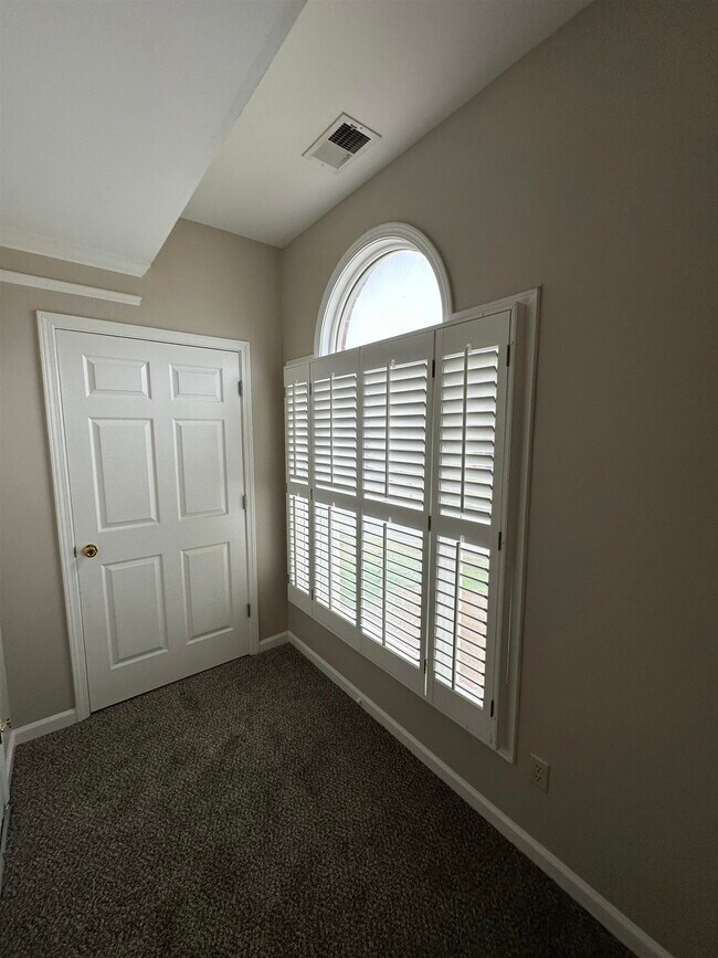 Building Photo - 1959 Dartford Cove