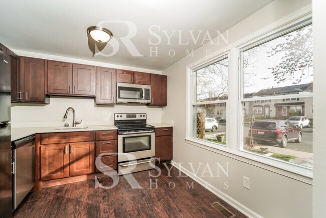 Building Photo - The Lifestyle You Deserve.