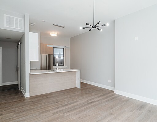 Building Photo - 1421 N Dearborn St