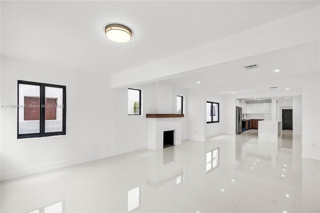Building Photo - 1687 SW 11th St