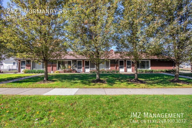 Building Photo - COMPLETELY UPDATED BEAUTIFUL RANCH STYLE P...