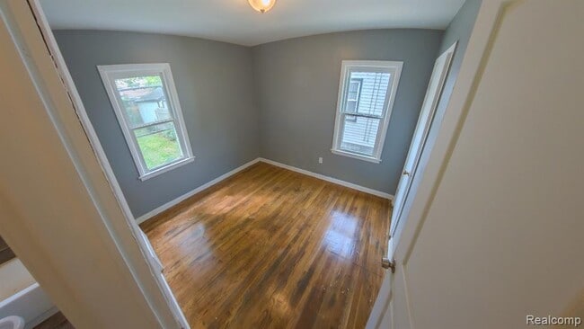 Building Photo - 18411 Grandville Ave