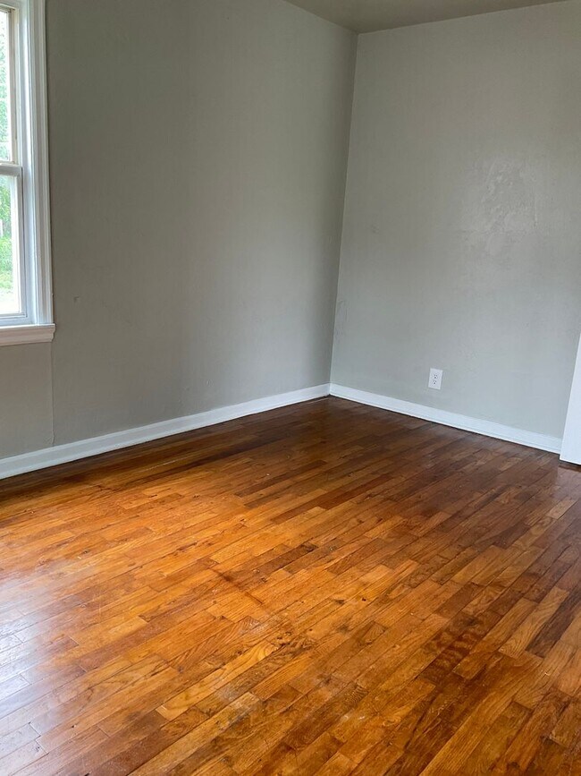 Building Photo - Cute 2 bedroom for rent