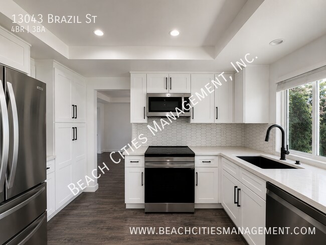 Building Photo - 13043 Brazil St