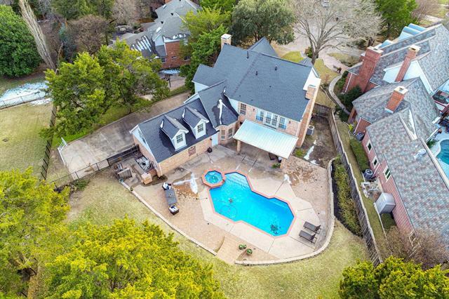 Building Photo - 2600 Cedarwood Ct