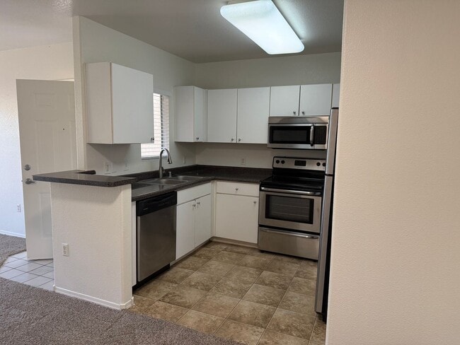 Building Photo - Downtown Gilbert- 1 bedroom condo $500.00 off 1st month rent!