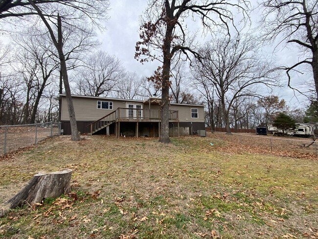 Building Photo - Great location on Monkey Island at Grand Lake!