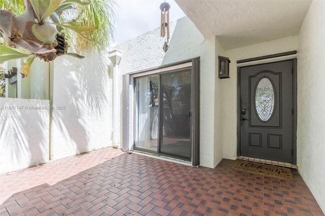 Building Photo - 11135 SW 134th Ct