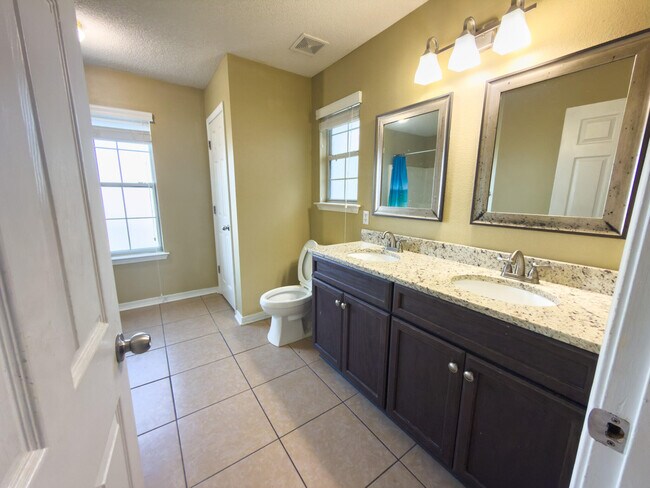 Building Photo - 9760 Seafarer's Way